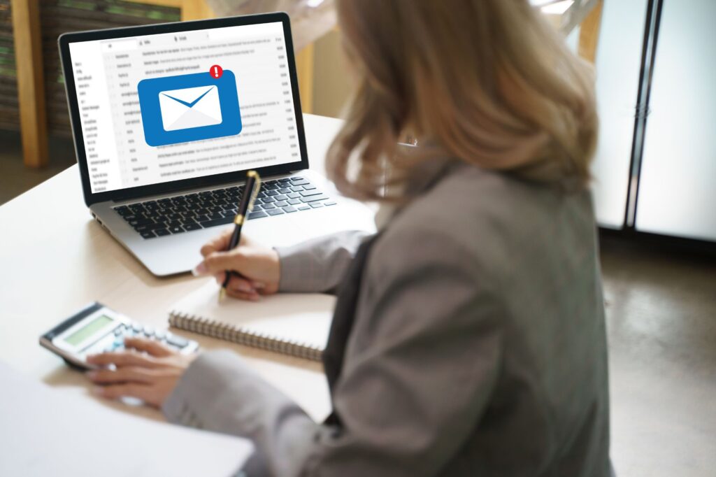 Diferentes Formas de Acessar o Seu E-mail Sob Demanda